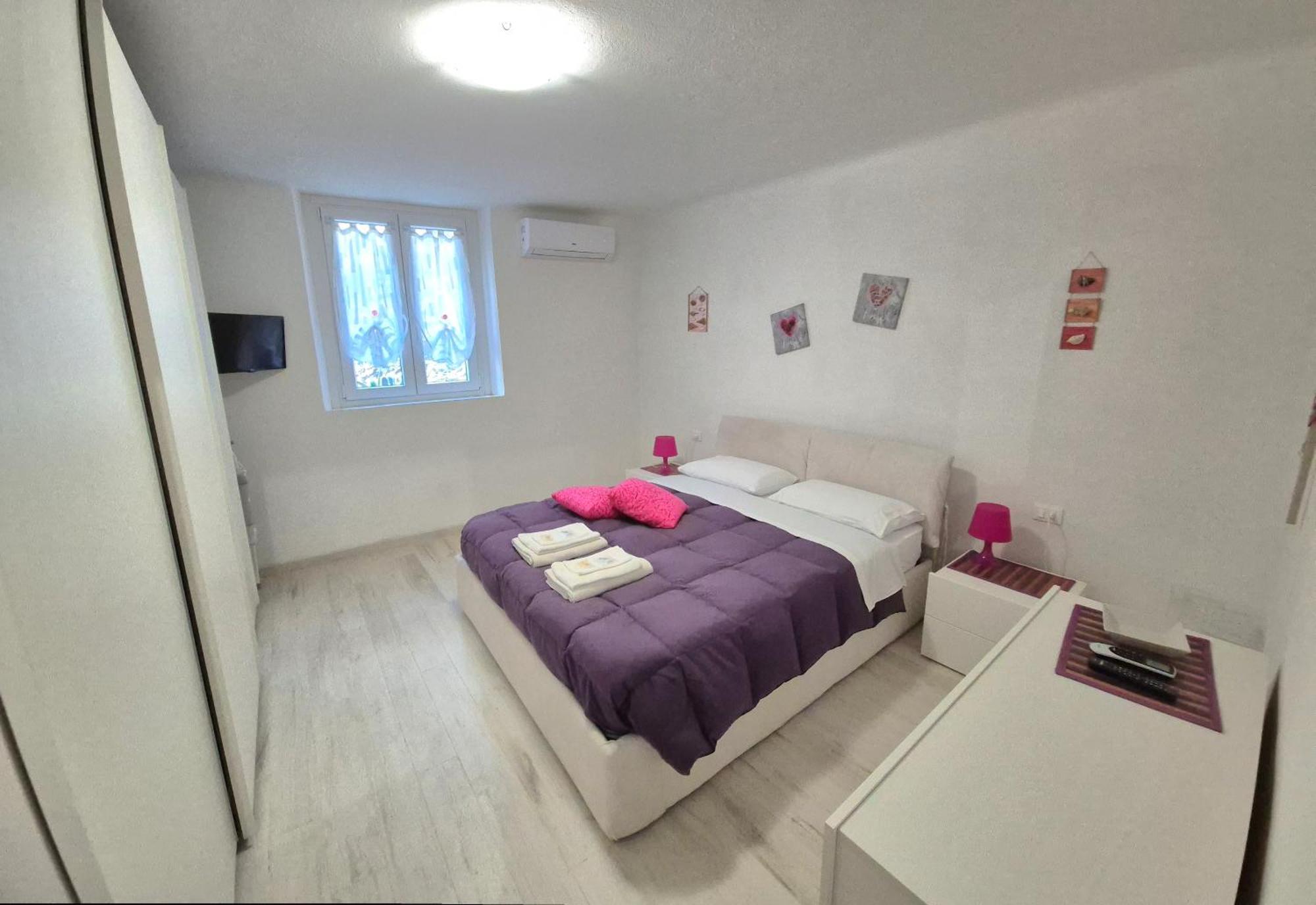 Casa Vacanze Matilde ลาสเปเซีย ภายนอก รูปภาพ