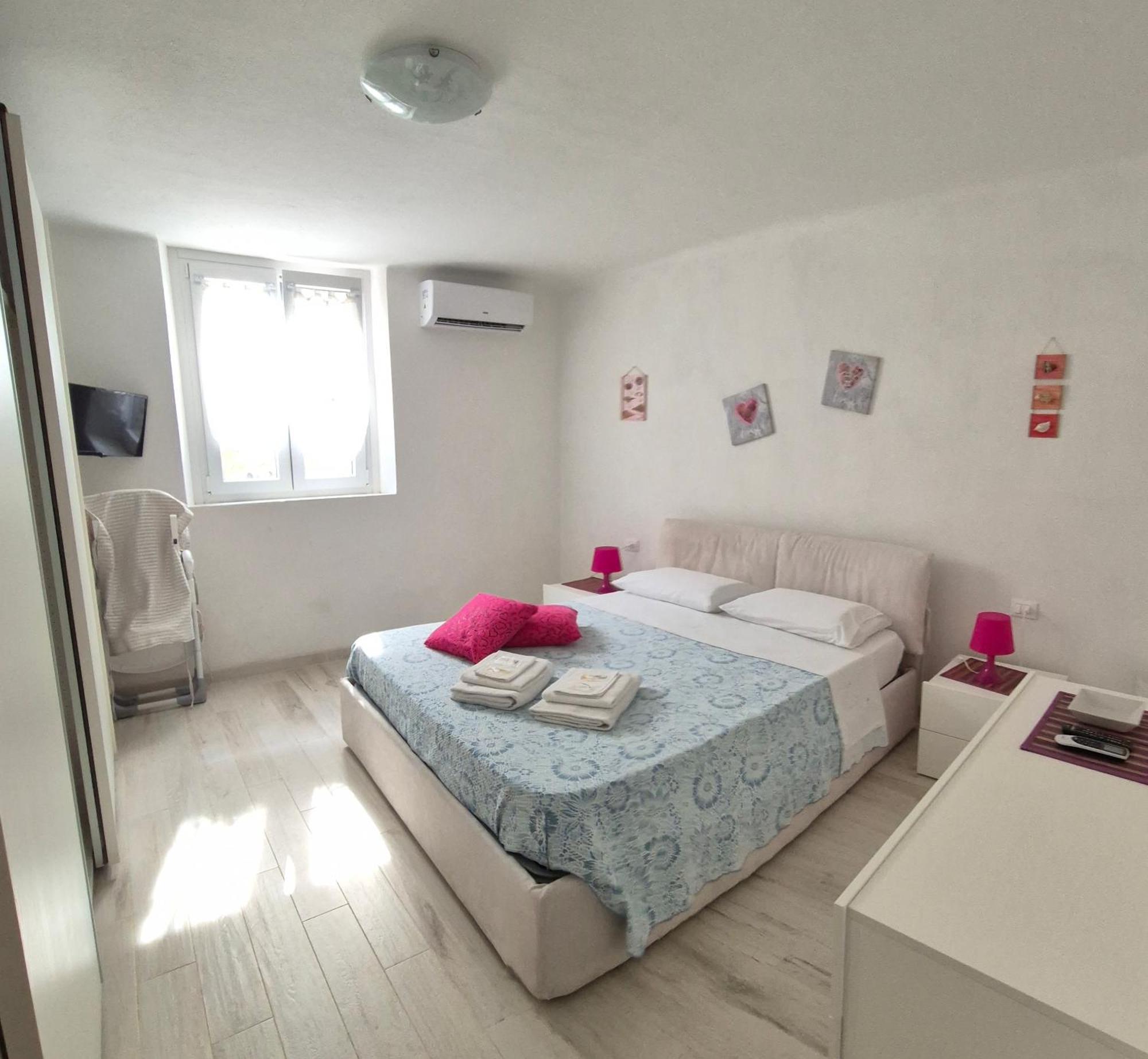 Casa Vacanze Matilde ลาสเปเซีย ภายนอก รูปภาพ
